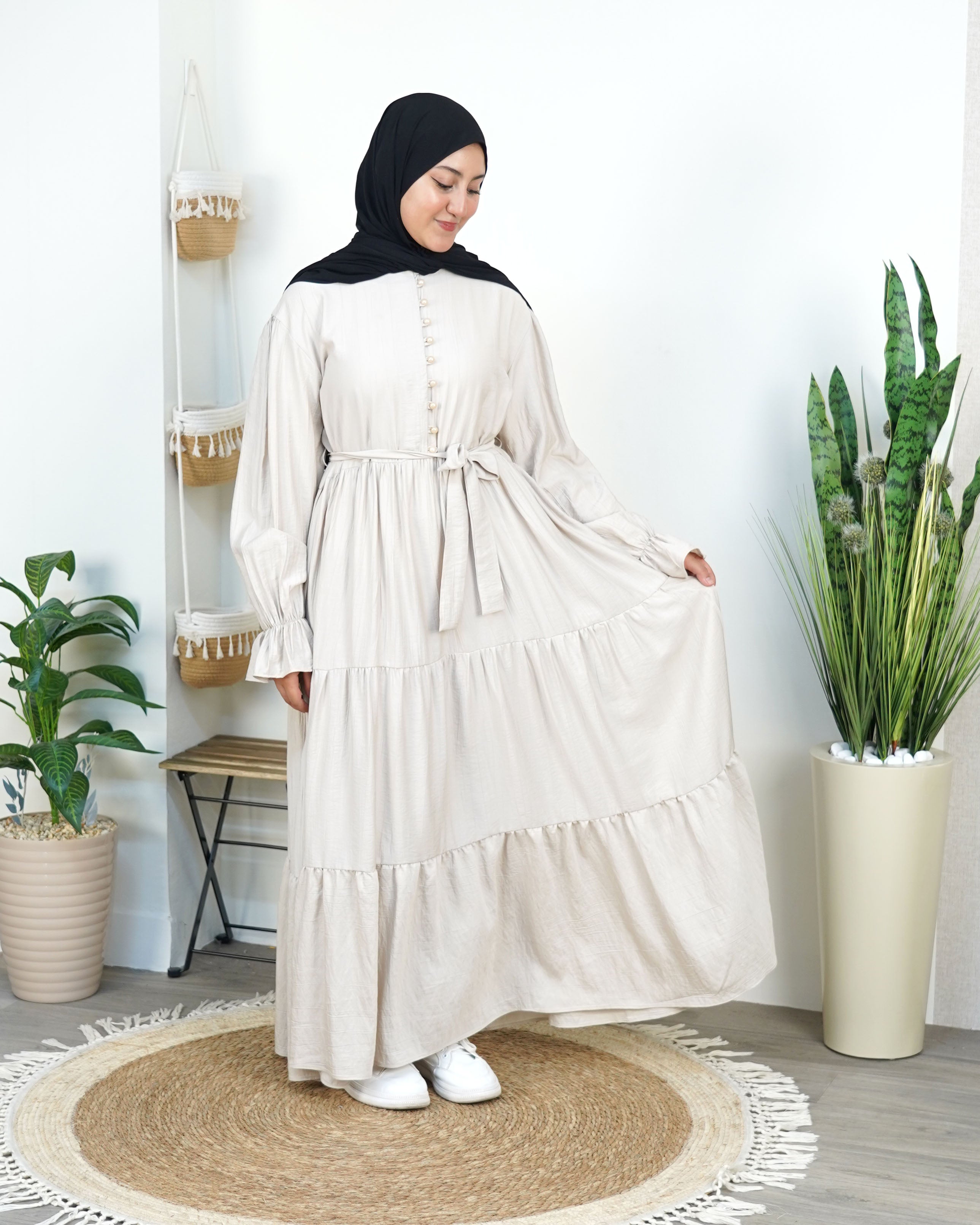 La Robe Amira Élégance & Féminité Intemporelle