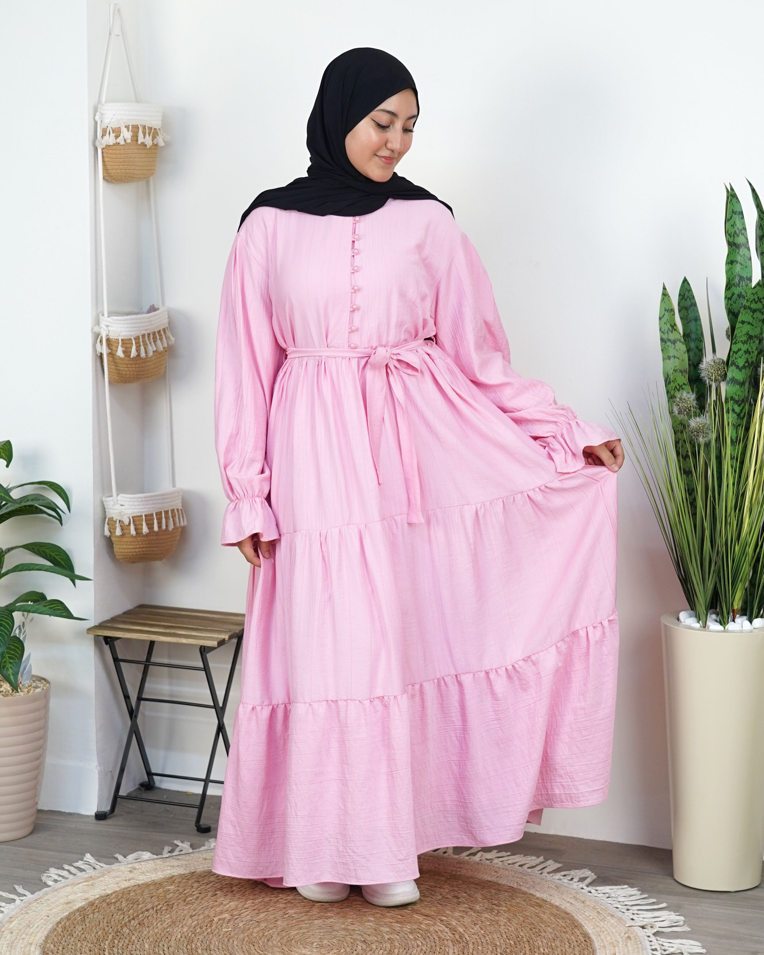 La Robe Amira Élégance & Féminité Intemporelle