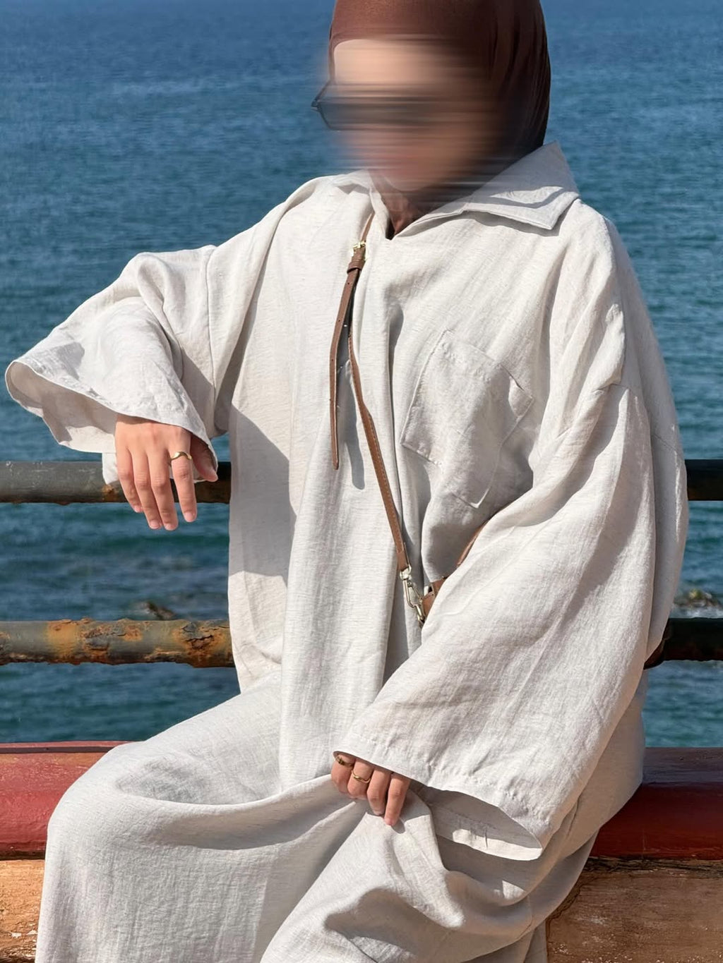 ABAYA LAIN— L'Élégance Structurée au Naturel